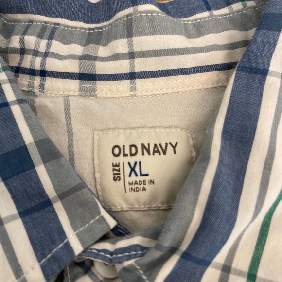 Old Navy Checked Shirt button up Men Sz XL slightly used - Picture 5 of 6